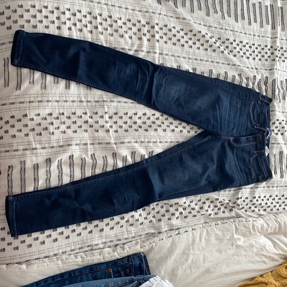 Hollister jeans size 7 long, high rise Jean leggings advance stretch